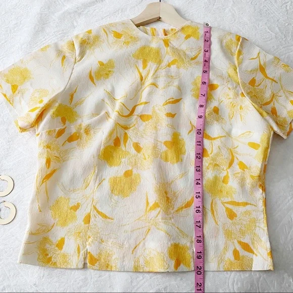 Vintage Floral Print Crepe Button Down Blouse - Picture 4 of 10